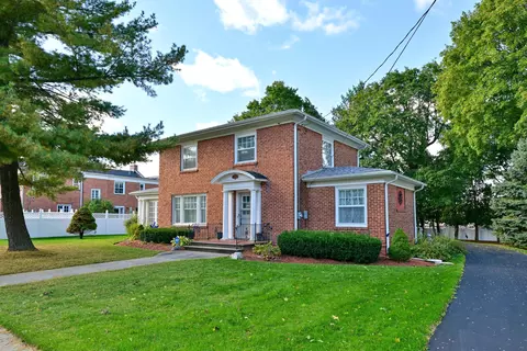 115 Park, Walworth, WI 53184