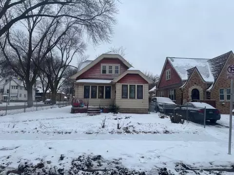 3003 N 44th, Milwaukee, WI 53210