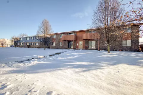 10259 W Whitnall Edge #103, Franklin, WI 53132
