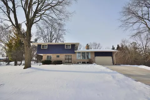 5005 S Menard, New Berlin, WI 53151