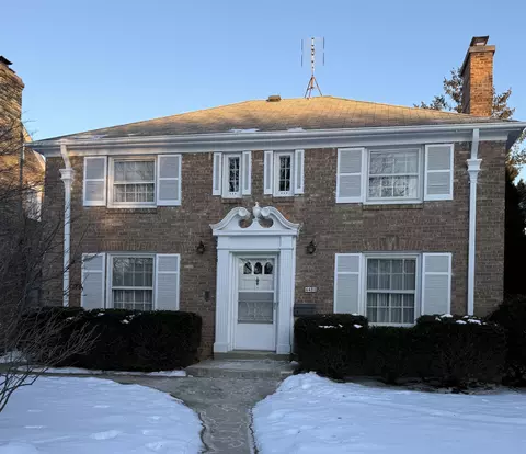 4480 N Ardmore, Shorewood, WI 53211
