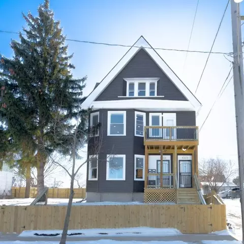 3513 W Lloyd #3515, Milwaukee, WI 53208