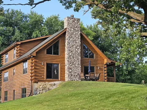 n1301 Wisconsin 67, Oconomowoc, WI 53066