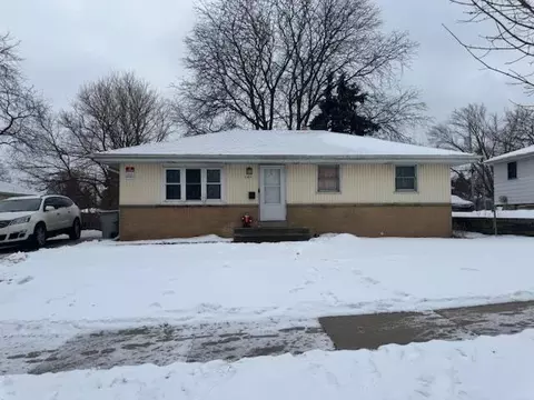 7711 W W Ml, Milwaukee, WI 53218