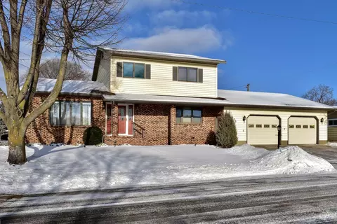 935 38th, Goodview, MN 55987