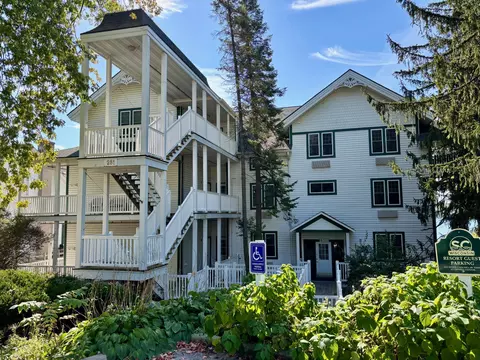 281 Victorian Vlg #31, Elkhart Lake, WI 53020