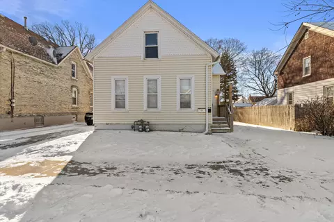 823 Yout, Racine, WI 53402
