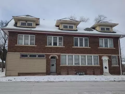 3901 N Port Washington #3903, Milwaukee, WI 53212