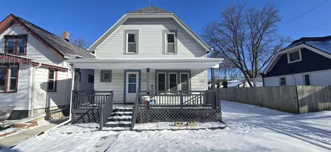 3754 S Rutland, Saint Francis, WI 53235