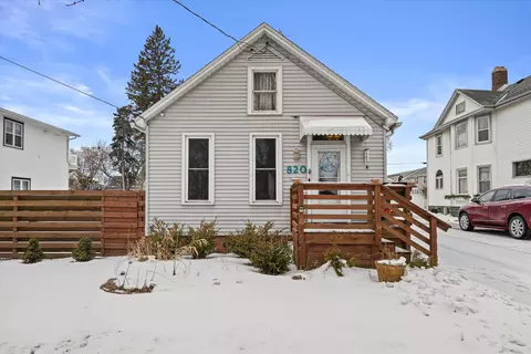 820 N 8th, Manitowoc, WI 54220