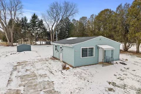 331 E Washington, Cleveland, WI 53015