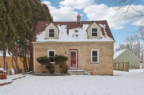 6212 N 106th, Milwaukee, WI 53225