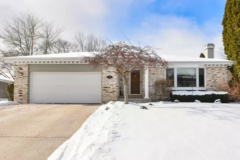 1143 Rainbow, Mukwonago, WI 53149