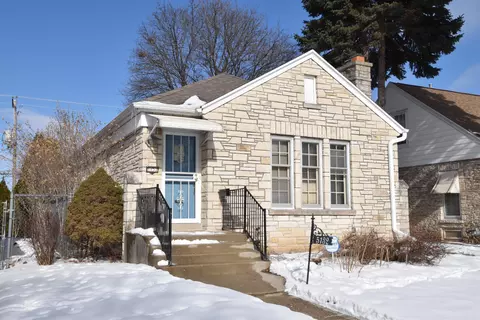 5132 W Townsend, Milwaukee, WI 53216