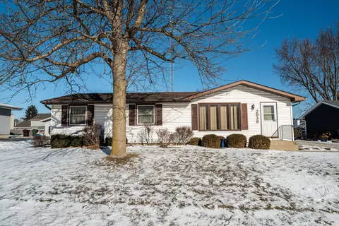 2938 Stonebridge, Racine, WI 53404