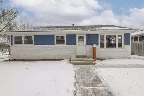 2858 S 93rd, West Allis, WI 53227