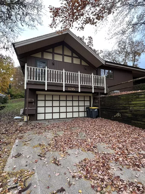 1215 Garfield, Waukesha, WI 53186
