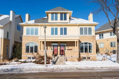 1749 N Hubbard, Milwaukee, WI 53212