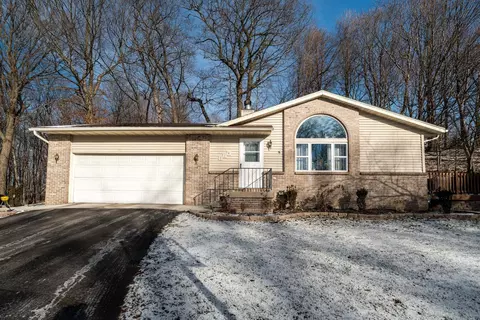 114 Manor, Slinger, WI 53086