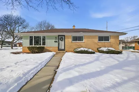 w150n8239 Saxony, Menomonee Falls, WI 53051