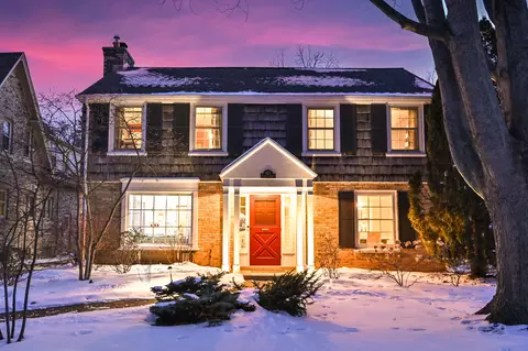 927 E Lexington, Whitefish Bay, WI 53217