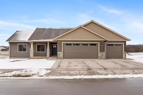 835 Crockett, Holmen, WI 54636