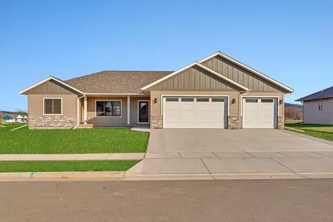 935 Crockett, Holmen, WI 54636