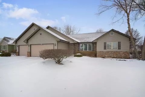 4066 W Whispering Rdg, Franklin, WI 53132