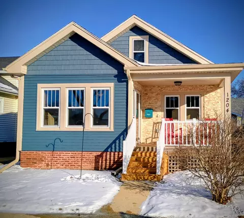 1204 Wolff, Racine, WI 53402