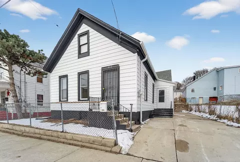 802 Prospect, Racine, WI 53404