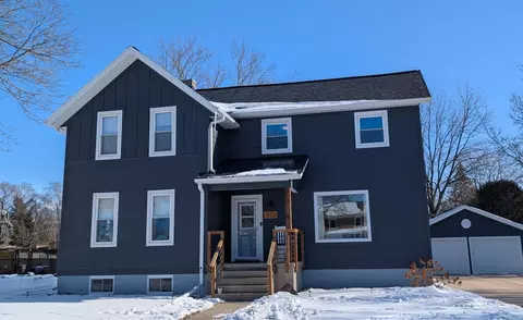 813 N Water, Watertown, WI 53098