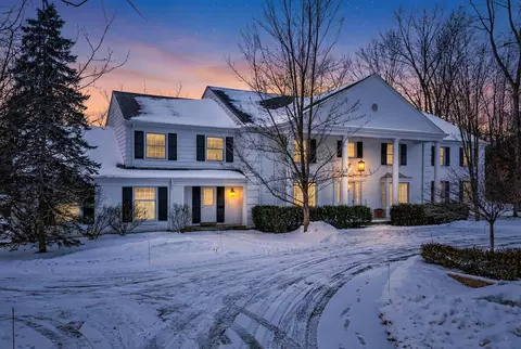 2305 W County Line, River Hills, WI 53217