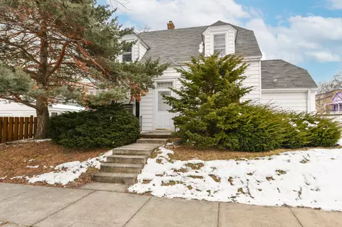 703 N West, Waukesha, WI 53186