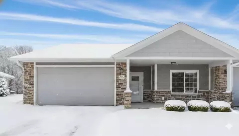 n13w6753 Cedarburg, Cedarburg, WI 53012