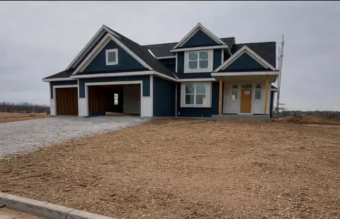 509 Talbots Woods, Dousman, WI 53066