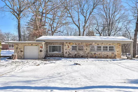 1350 Parkway, Brookfield, WI 53005