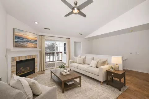 4740 S Forest Pt, New Berlin, WI 53151
