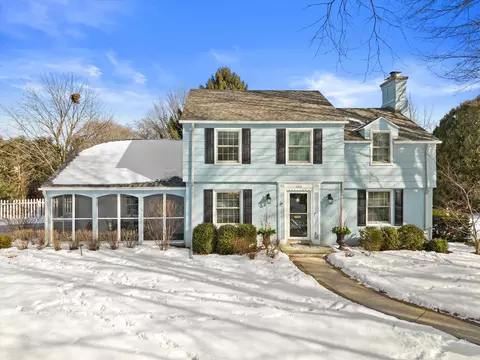 5550 N Hollywood, Whitefish Bay, WI 53217