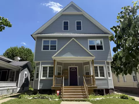 909 College, Racine, WI 53403