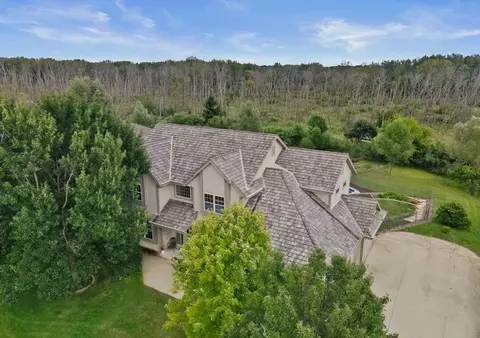 w172n7862 Shady, Menomonee Falls, WI 53051