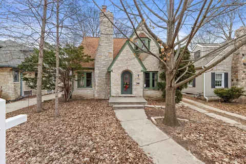 2408 N 73rd, Wauwatosa, WI 53213
