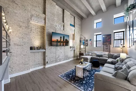 270 E Highland #621, Milwaukee, WI 53202