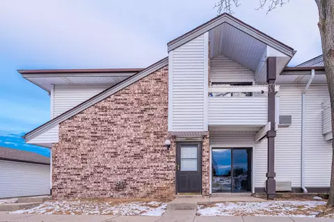 8491 N 107th #4, Milwaukee, WI 53224