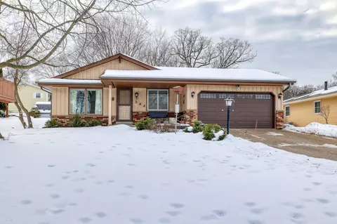 244 Willow, Hartland, WI 53029