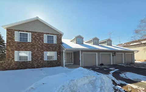 2403 Cross Crk #B, Sheboygan, WI 53081
