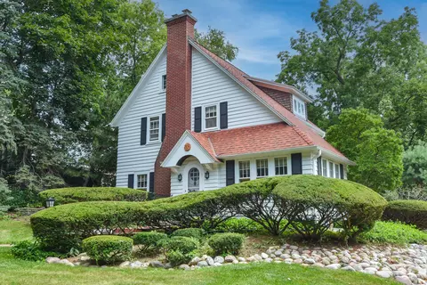 1158 Kavanaugh, Wauwatosa, WI 53213