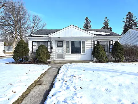 1104 S 107th, West Allis, WI 53214