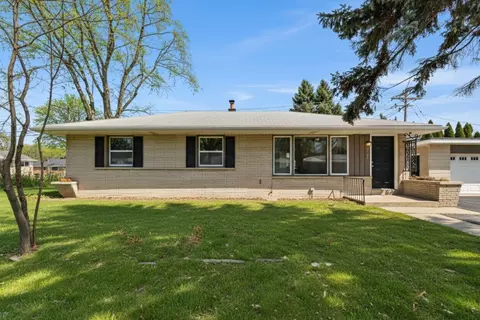 3401 W Wanda, Milwaukee, WI 53221