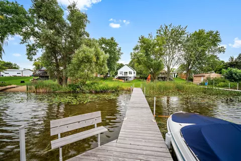 1266 E Green Lk, Farmington, WI 53090