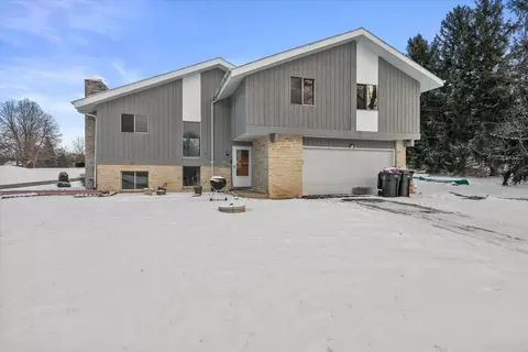 w277s8860 Lakeside, Mukwonago, WI 53149